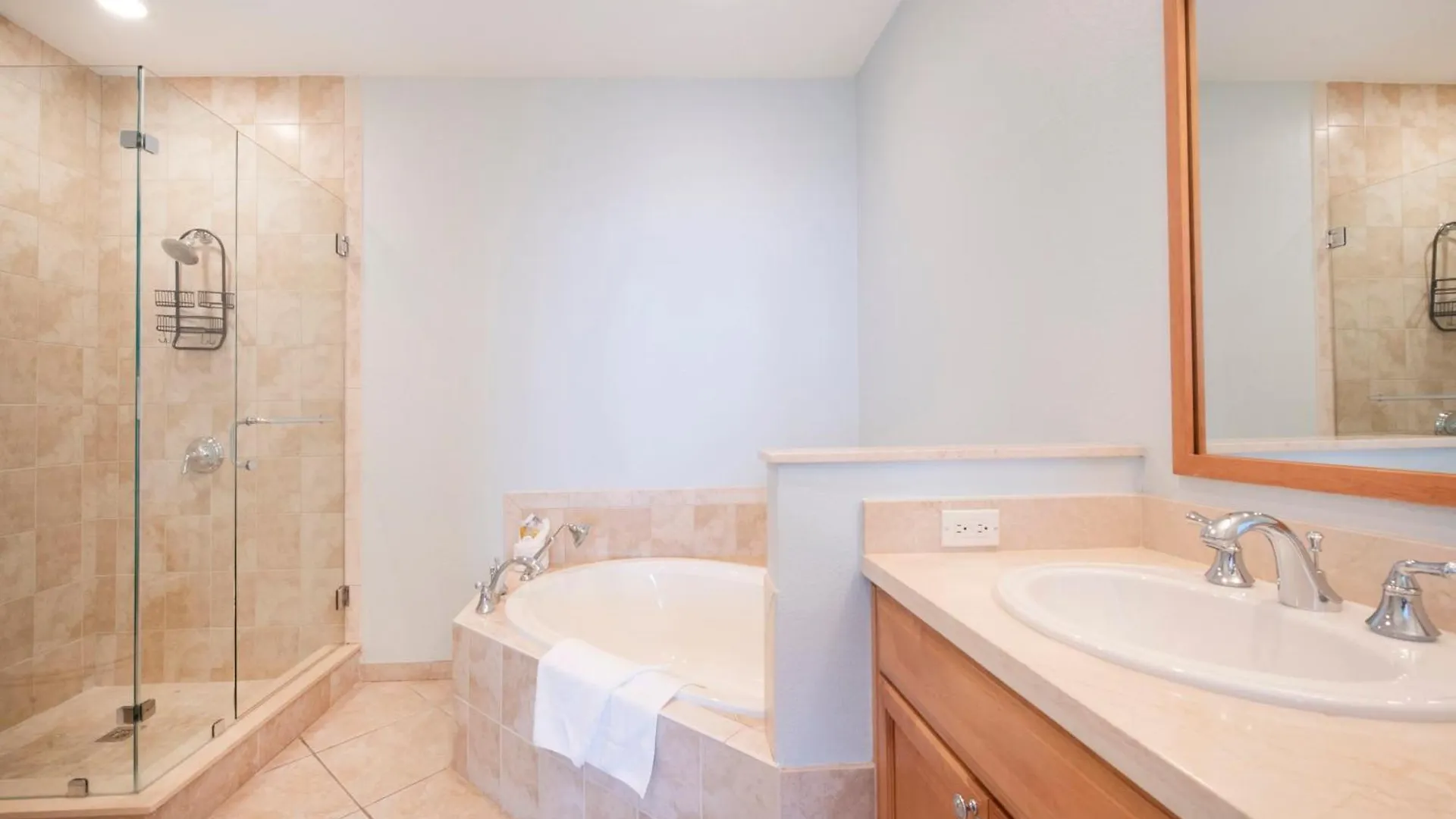 South Bay Beach Club 37 Penthouse - 3 Bedroom 3 Bathroom Unit George Town Apartment