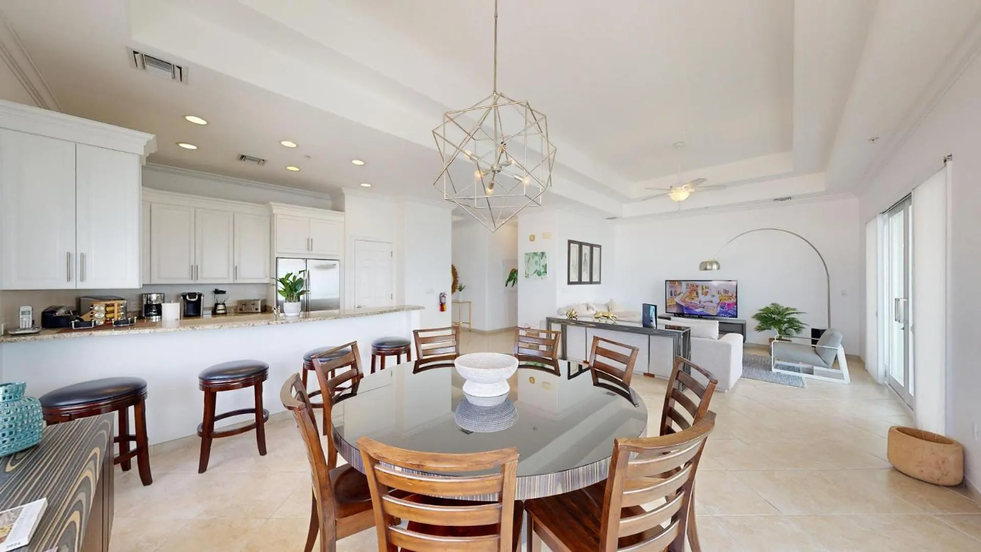 South Bay Beach Club 37 Penthouse - 3 Bedroom 3 Bathroom Unit Apartmán George Town